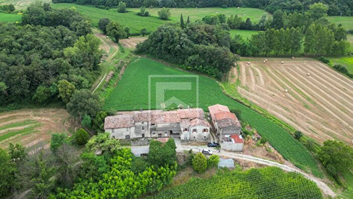 Casa con 5 locali in vendita in Strada Cervo, Cavriana