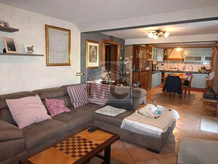 Casa con 8 locali in vendita in Via Zimella, Reggio nell'Emilia