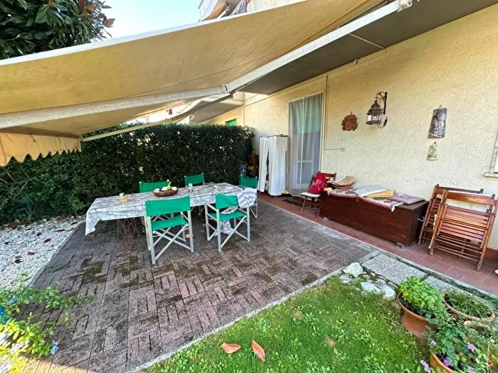 Appartamento trilocale in affitto in Massa