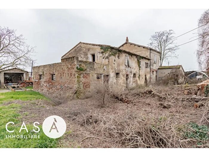 Casa con 7 locali in vendita in Via Malvasia, Gambettola