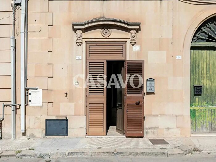 Appartamento con 5 locali in vendita in Via Vittorio Veneto, Maglie