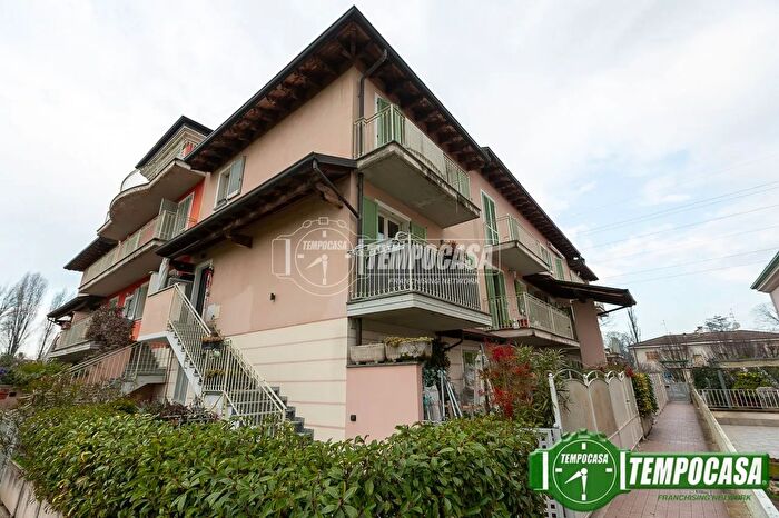 Appartamento trilocale in vendita in Via Donato Bramante, Crema