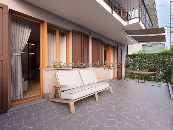 Appartamento bilocale in vendita in Via Piave, Scanzorosciate