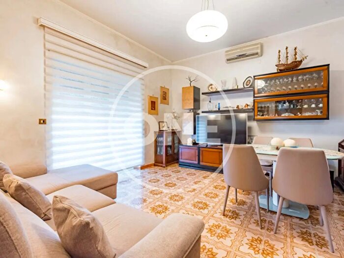 Appartamento trilocale in vendita in Via del Fosso Scilicino, Roma