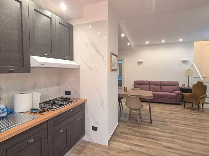 Appartamento bilocale in affitto in Via Ponti Rossi, Ponti Rossi, Napoli