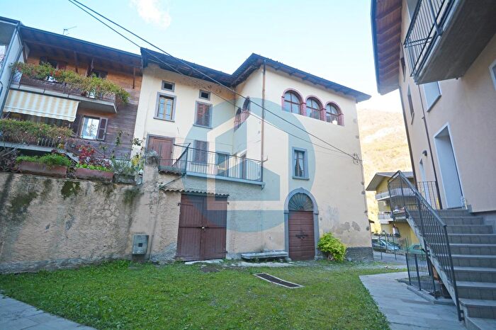 Case in Vendita e in Affitto - 2