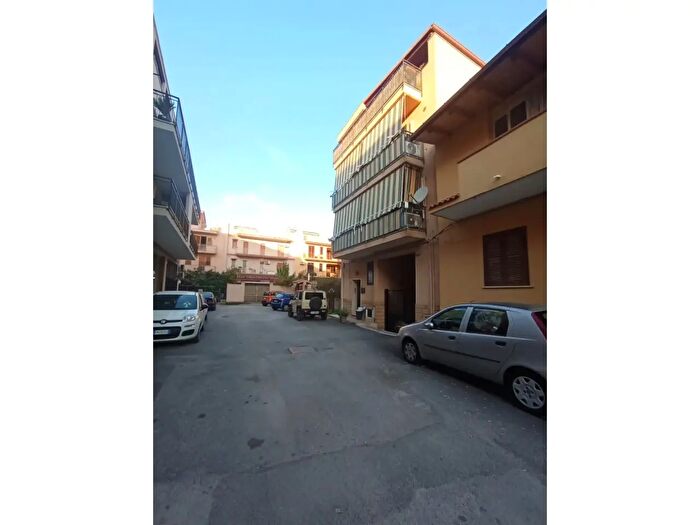 Appartamento quadrilocale in vendita in Via Giovanni Pascoli, Ficarazzi