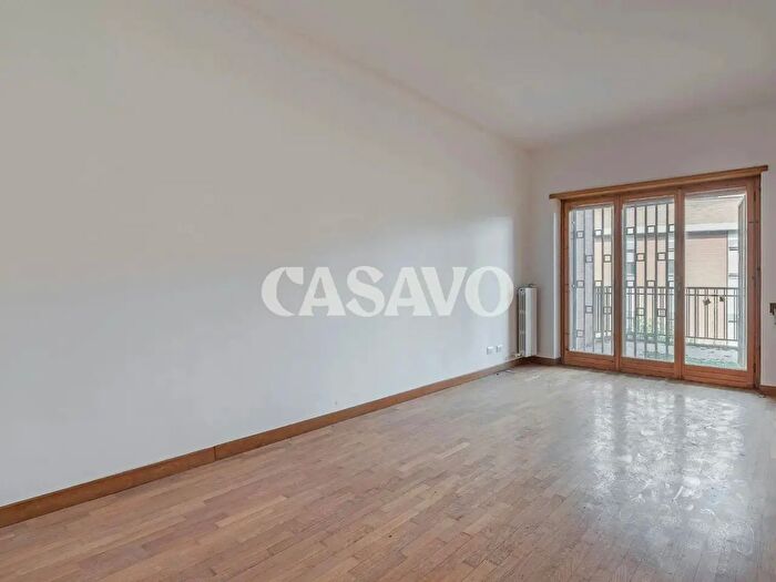 Appartamento trilocale in vendita in Via Sanzeno, Roma