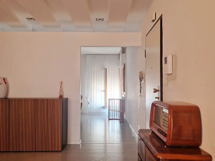 Appartamento con 11 locali in vendita in Viale Italia, Matera