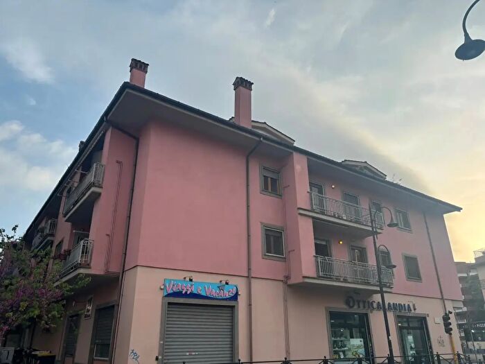 Appartamento trilocale in vendita in Via Salaria, Monterotondo