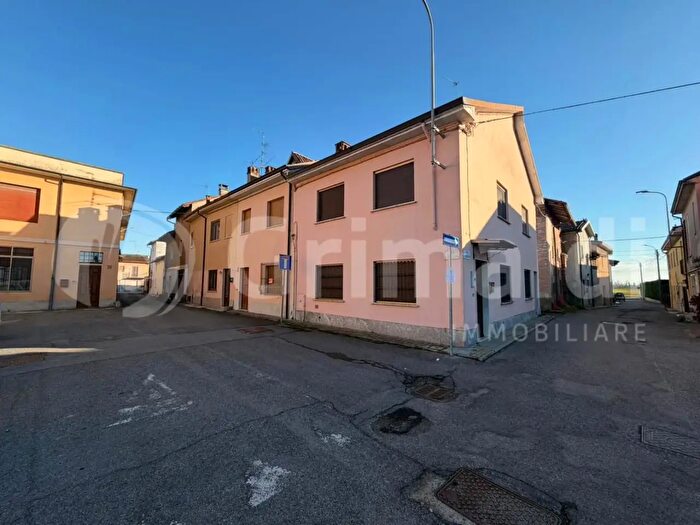 Casa con 5 locali in vendita in Via Marconi, Inverno E Monteleone