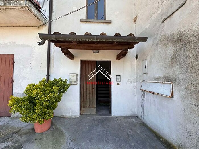 Casa con 11 locali in vendita in Località Cascine, San Giustino