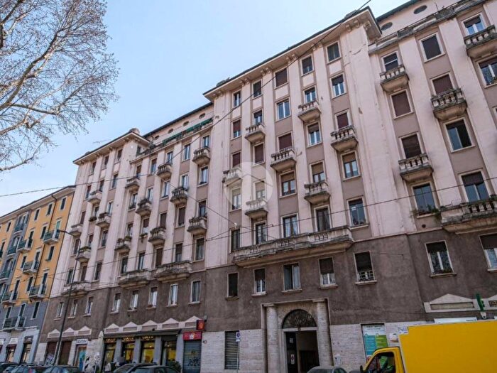 Appartamento bilocale in vendita in Piazza Prealpi, Certosa, Milano