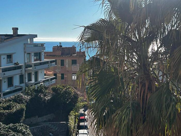 Appartamento quadrilocale in affitto in Via Giovanni Bettolo, Nervi, Genova