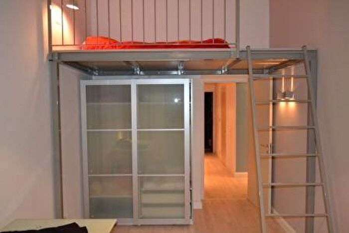 Appartamento trilocale in affitto in Via Antonio Bazzini, Città Studi, Milano