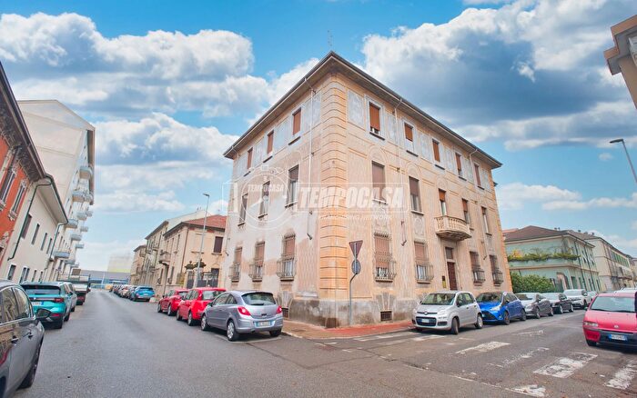 Casa trilocale in vendita in Vercelli