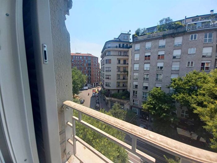 Appartamento bilocale in affitto in Via Solari, Solari, Milano