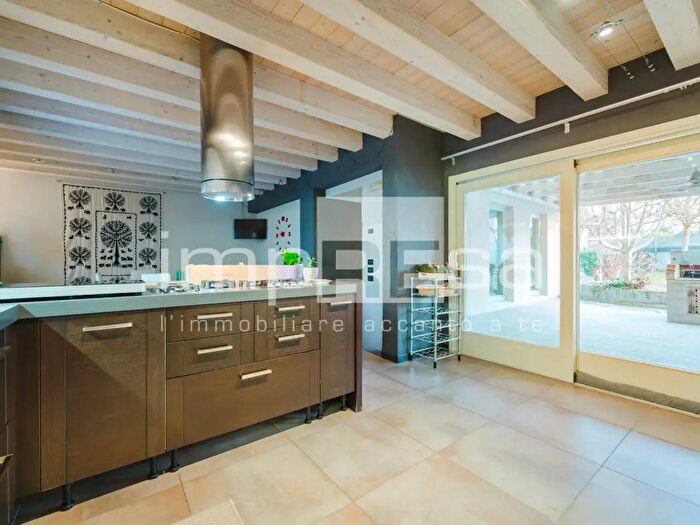 Casa con 6 locali in vendita in Via Pastin Santin, Conegliano