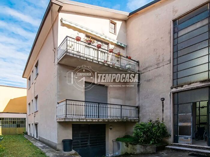 Appartamento bilocale in vendita in Via Adua, Cusano Milanino