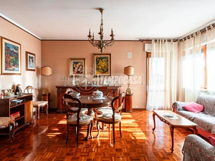 Appartamento quadrilocale in vendita in Via Giuseppe Ungaretti, Macerata