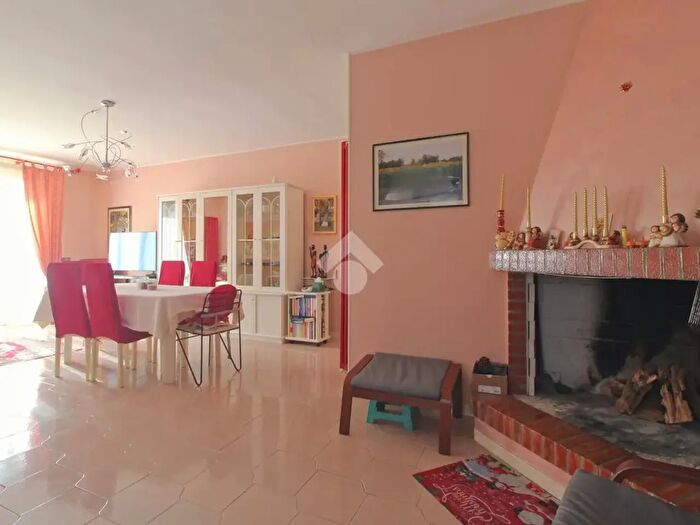 Casa trilocale in vendita in Via Pozzoni, Giulianova