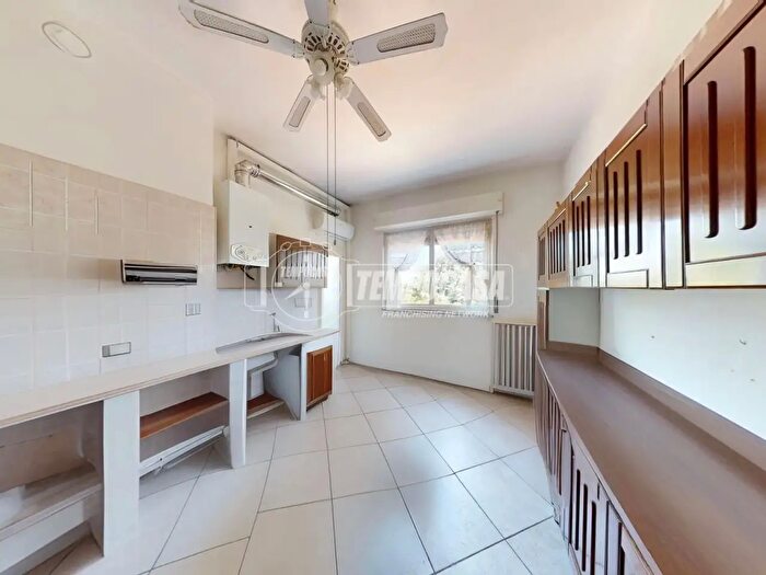 Appartamento con 5 locali in vendita in Via degli Abeti, Torino