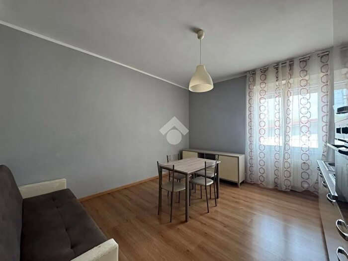 Appartamento trilocale in vendita in Via Fratelli Giolito, Vercelli