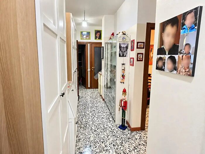 Appartamento bilocale in vendita in Via Dolomiti, Milano