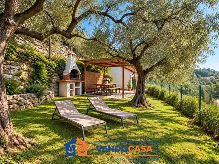Casa bilocale in vendita in Via Castellari, Pietra Ligure