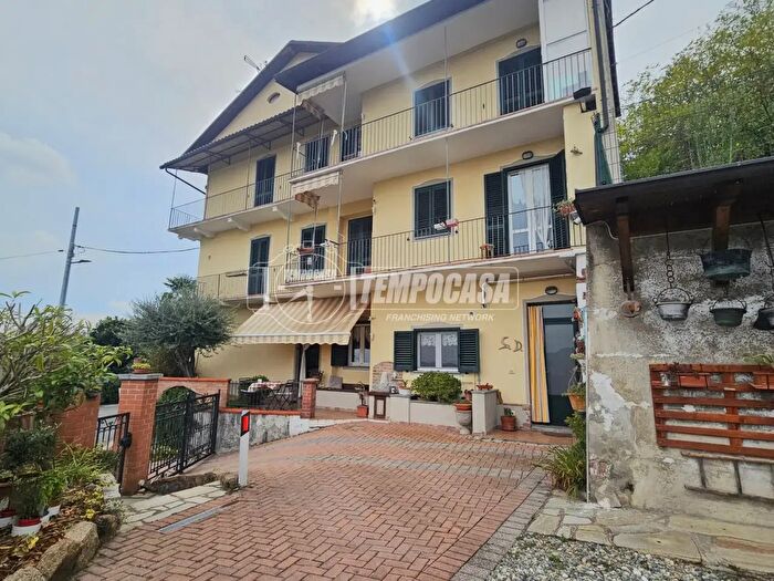 Casa con 9 locali in vendita in Via Mondalforno Superiore, Mezzana Mortigliengo