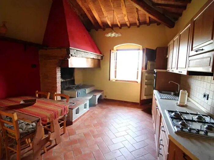 Appartamento trilocale in vendita in Via San Piero in Mercato, Montespertoli