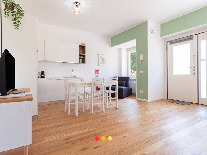 Appartamento bilocale in affitto in Via dei Guarneri, Vigentino Fatima, Milano