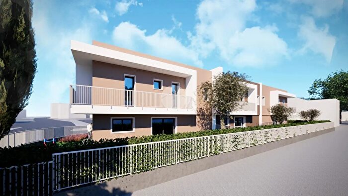 Casa quadrilocale in vendita in Via Frassino, Peschiera Del Garda