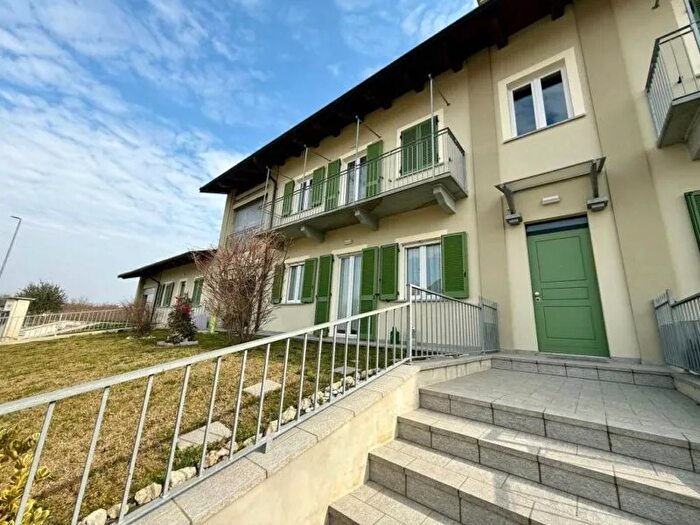 Appartamento trilocale in vendita in Via Ferruccio Novo Montà, Monta