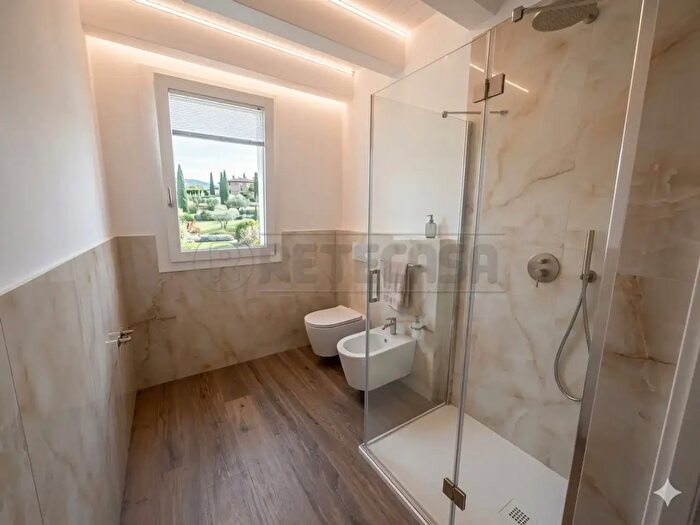 Casa con 7 locali in vendita in Via Don Luigi dalla Fiore, Malo