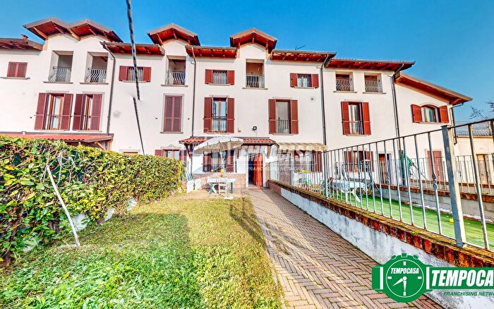 Casa trilocale in vendita in Via Valmigliaro, Alessandria