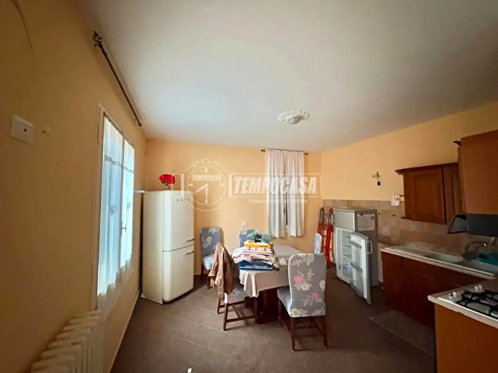 Appartamento trilocale in vendita in Via delle Valli, Mirandola