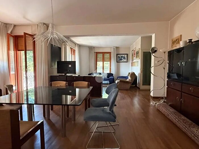 Casa con 6 locali in affitto in Via Fratelli Ceci, Perugia