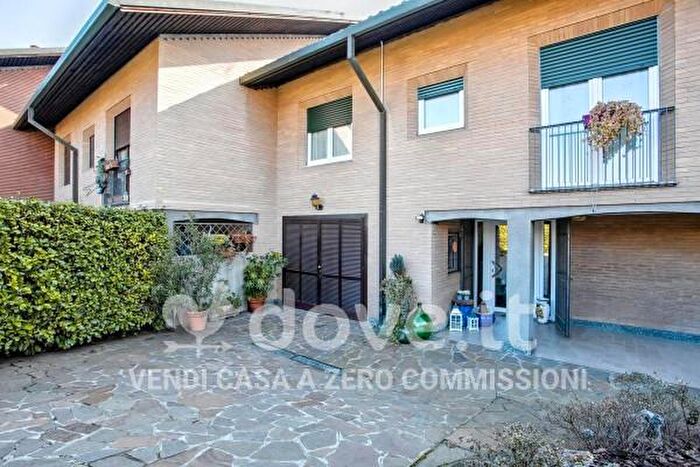 Casa quadrilocale in vendita in Via Don Milani, Vedano Olona