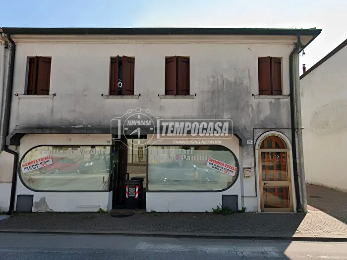 Appartamento in vendita in Piazza Guglielmo Marconi, Ceregnano