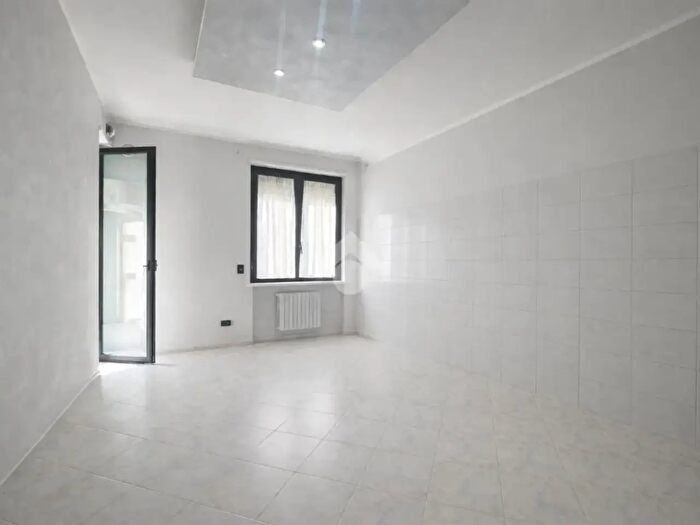 Appartamento quadrilocale in vendita in Via Ing Domenico Tolomeo, Trani
