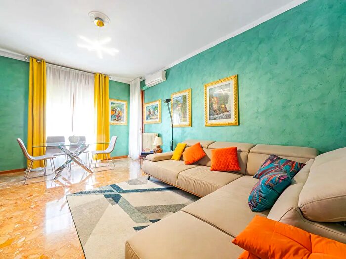 Appartamento trilocale in vendita in Via Nicolo Copernico, Corsico