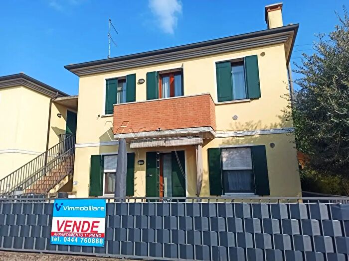 Appartamento trilocale in vendita in Via Monte Grappa, Albettone