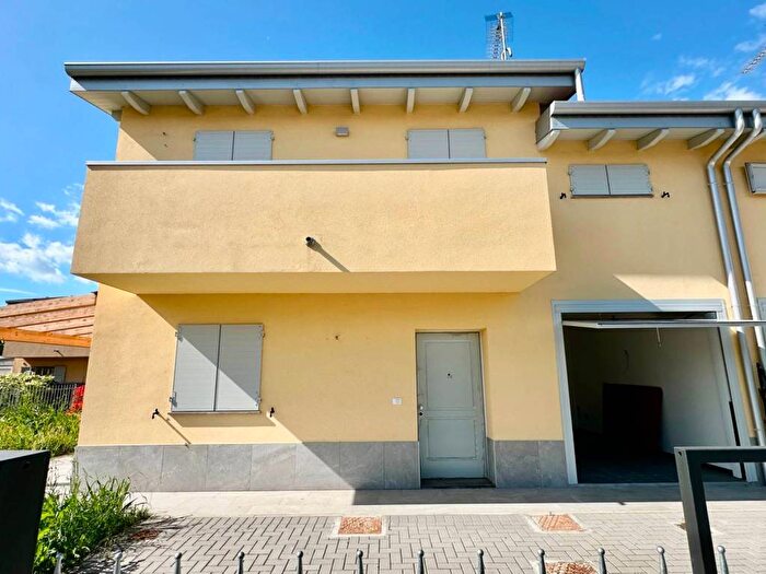 Casa quadrilocale in affitto in Via Santa Marina, San Marco, Bentivoglio