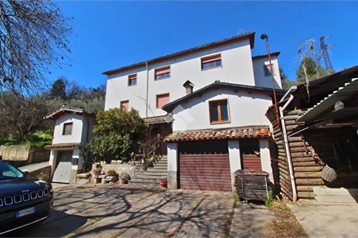 Casa quadrilocale in vendita in Loc Monterocco, Ascoli Piceno