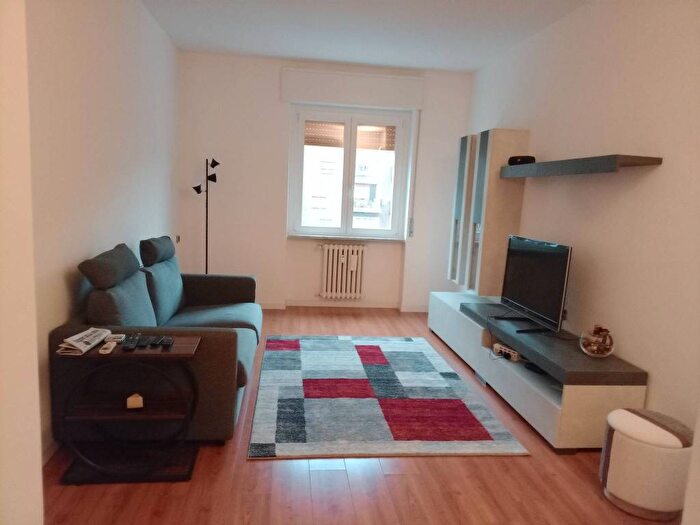 Appartamento bilocale in affitto in Via Val di Sole, Vigentino Fatima, Milano