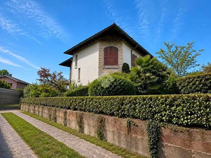 Case in Vendita e in Affitto - 3