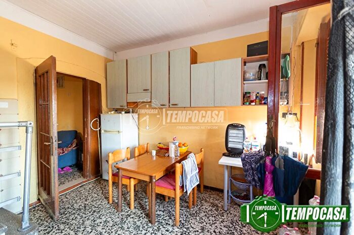 Appartamento trilocale in vendita in Via Cave, Botticino