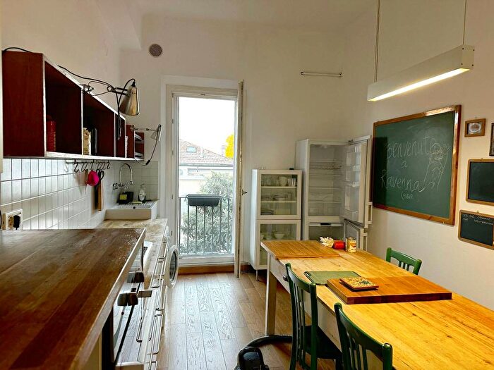 Appartamento con 5 locali in affitto in Via Guglielmo Oberdan, Centro Storico, Ravenna