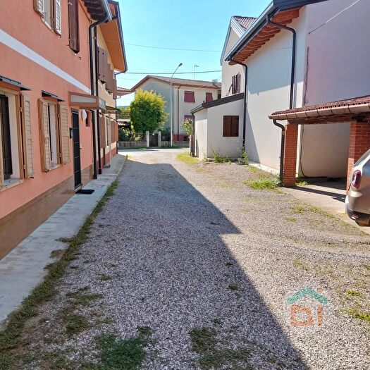 Casa quadrilocale in vendita in Via Bidischini, Gradisca DIsonzo